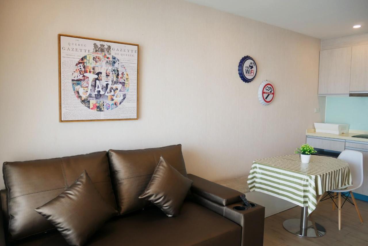 Seven Seas Resort Pattaya & Sofa Bed Джомтиен Бийч Екстериор снимка