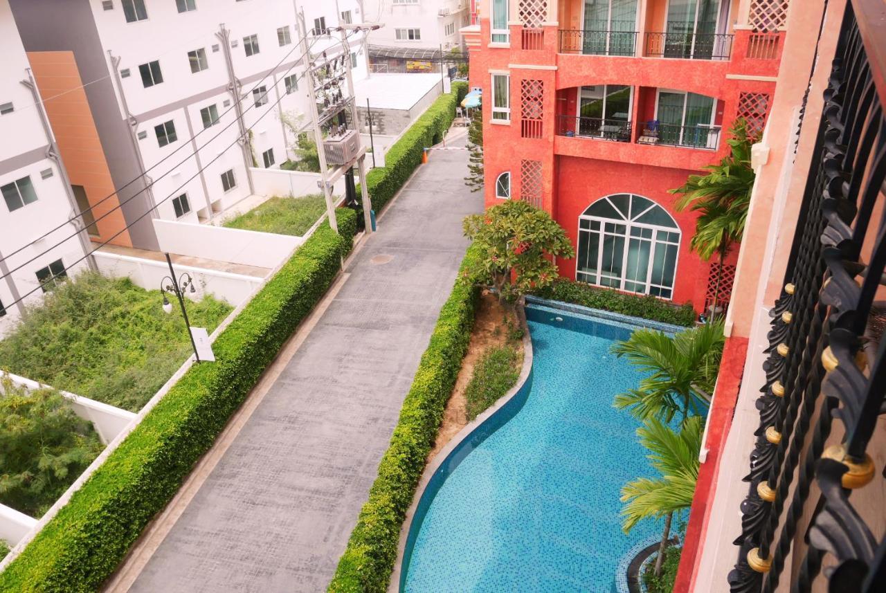 Seven Seas Resort Pattaya & Sofa Bed Джомтиен Бийч Екстериор снимка