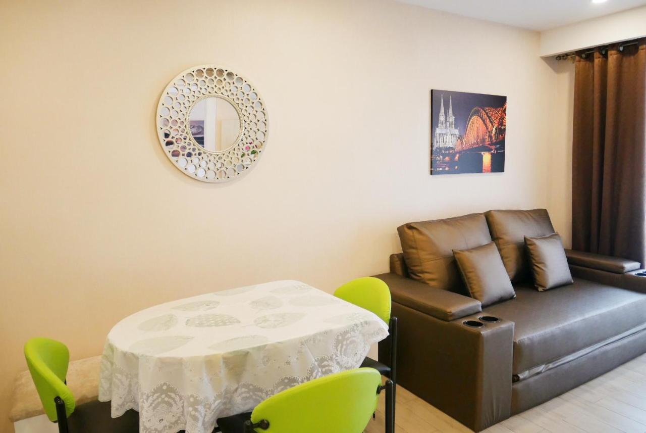 Seven Seas Resort Pattaya & Sofa Bed Джомтиен Бийч Екстериор снимка