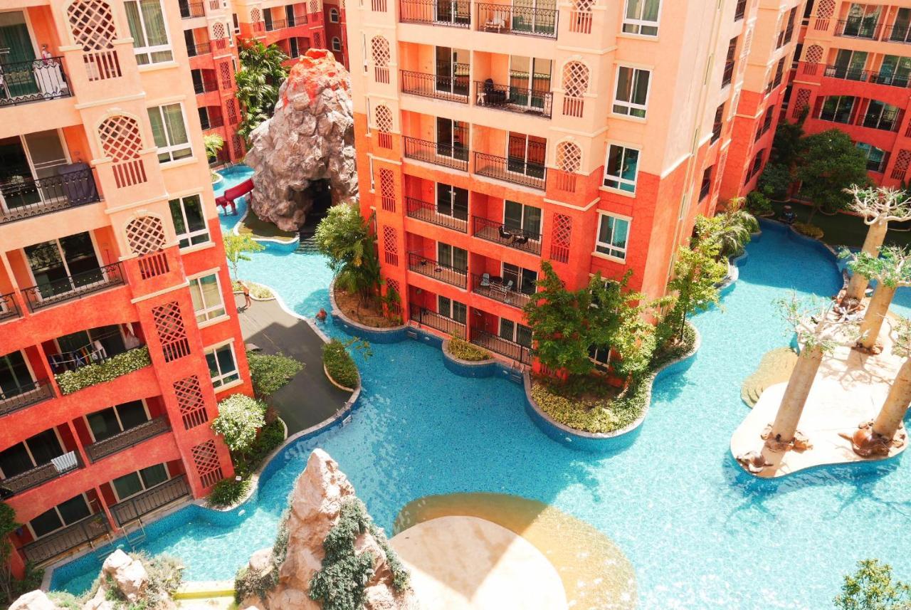 Seven Seas Resort Pattaya & Sofa Bed Джомтиен Бийч Екстериор снимка