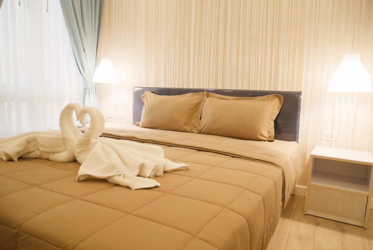 Seven Seas Resort Pattaya & Sofa Bed Джомтиен Бийч Екстериор снимка