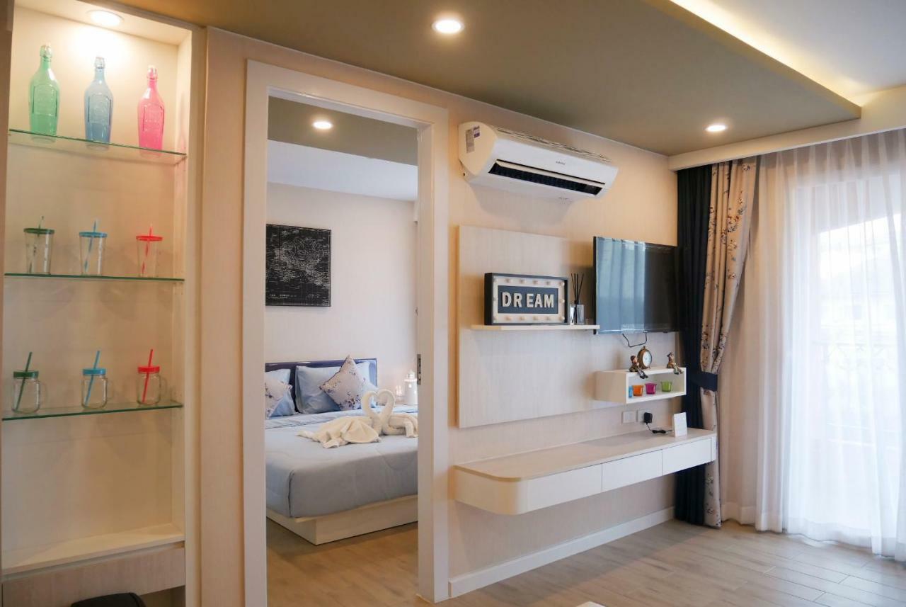 Seven Seas Resort Pattaya & Sofa Bed Джомтиен Бийч Екстериор снимка