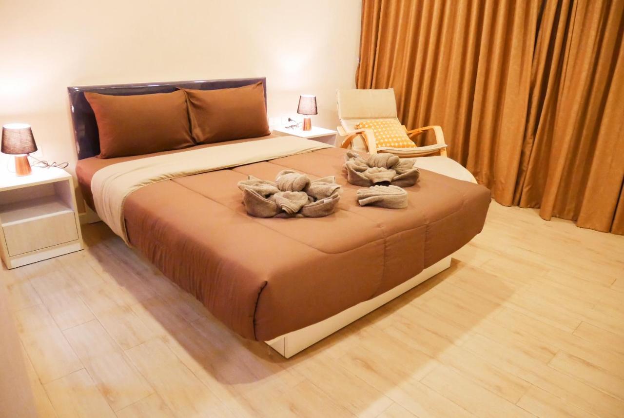 Seven Seas Resort Pattaya & Sofa Bed Джомтиен Бийч Екстериор снимка