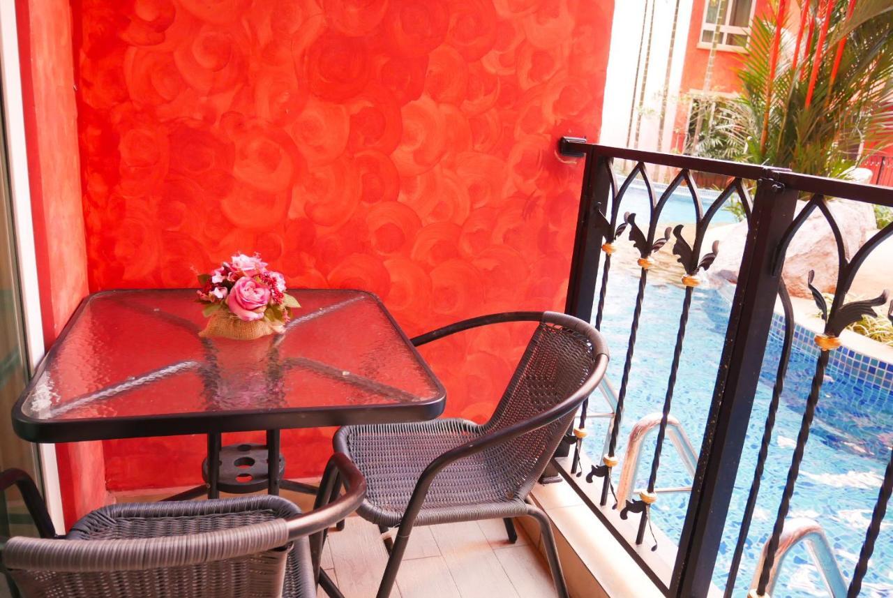 Seven Seas Resort Pattaya & Sofa Bed Джомтиен Бийч Екстериор снимка